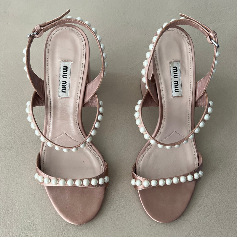 MIU MIU Sandalen