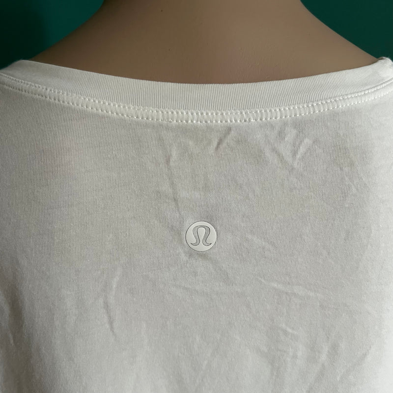 LULULEMON T-Shirt