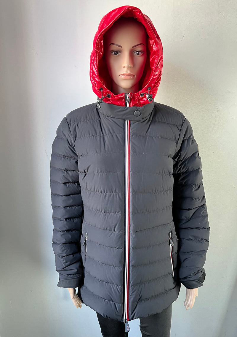 neue MONCLER Skijacke